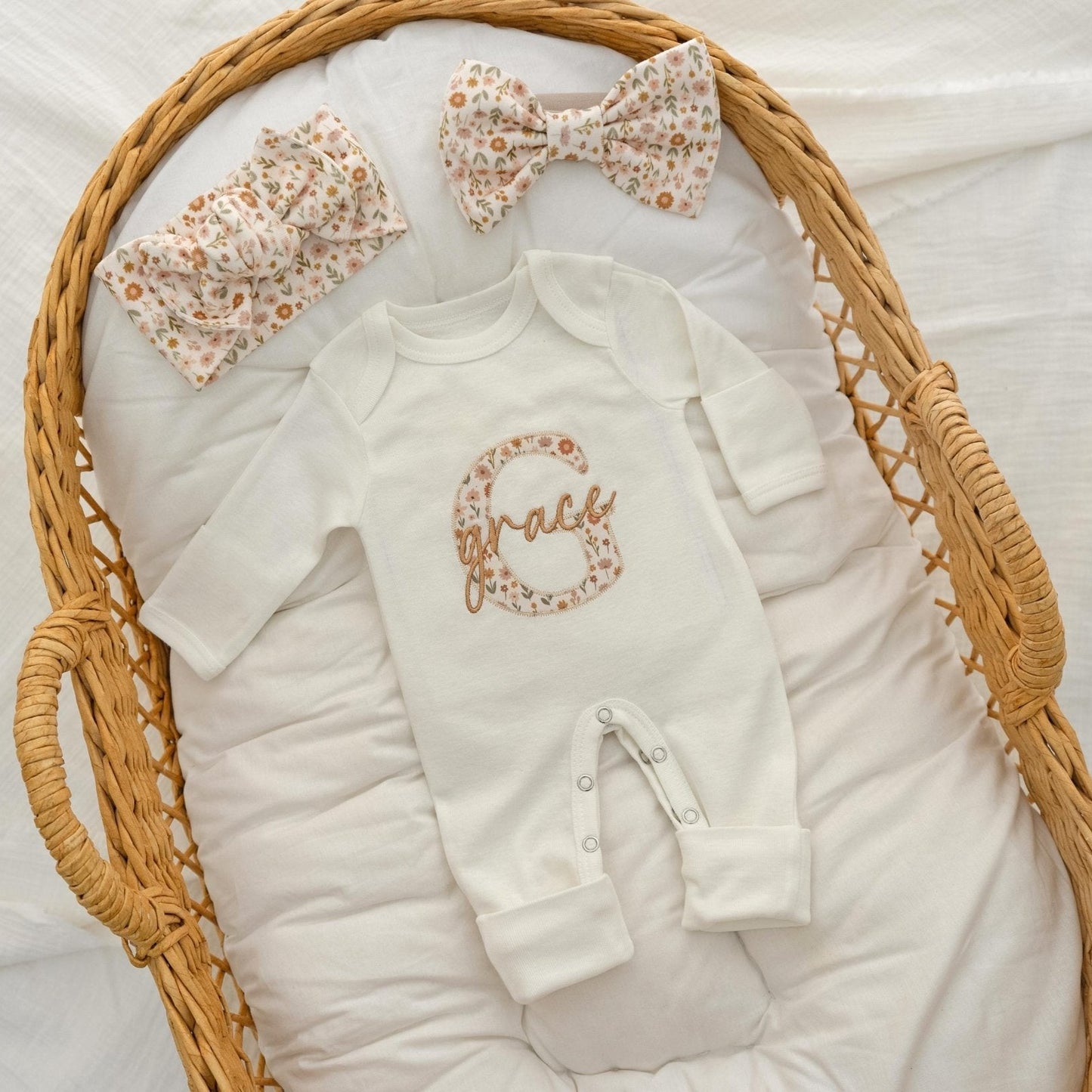 Baby Girl Coming Home Outfit, Baby Shower Gift, Newborn Baby Girl Outfit Personalized, Baby Girl Hospital Set Monogrammed